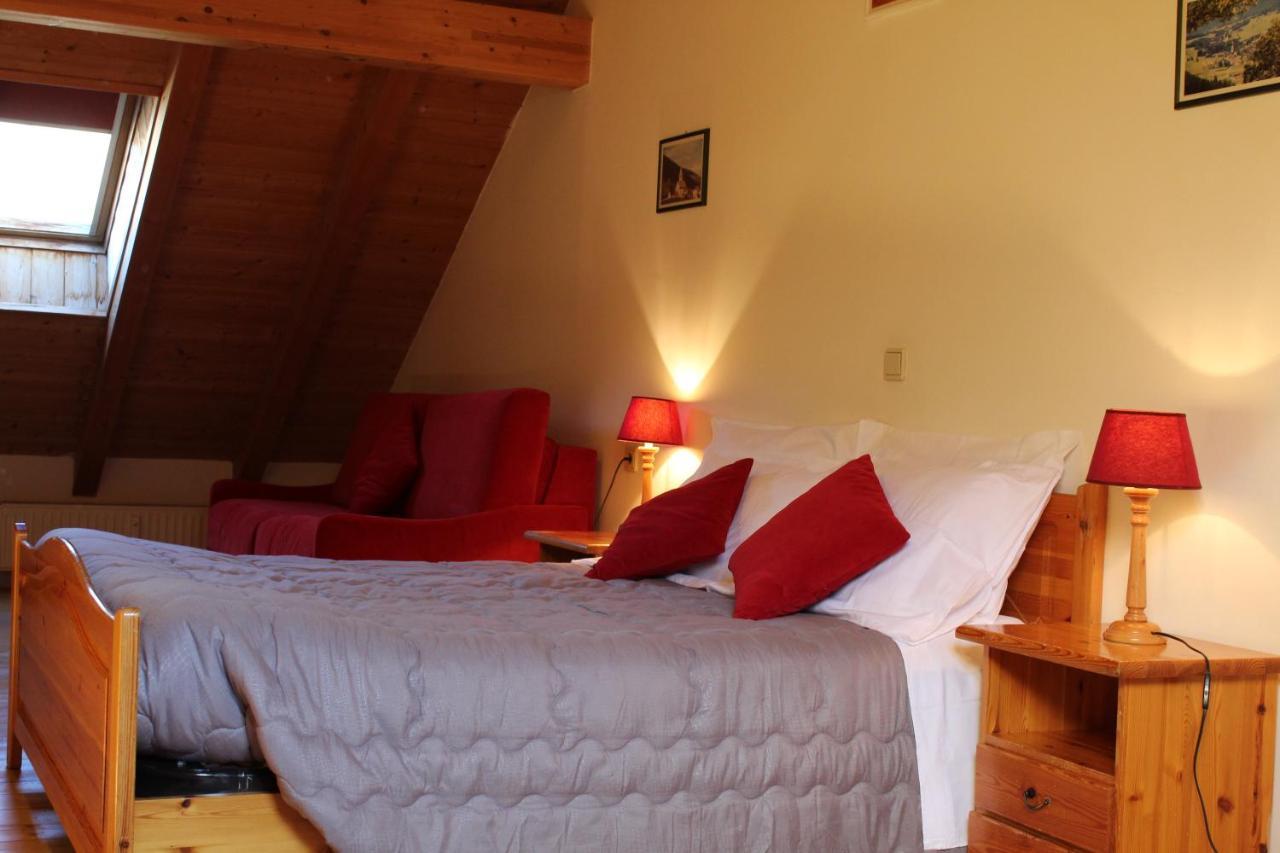 Residenze Sonnenschein Casa Rossa Aparthotel Niederdorf Buitenkant foto