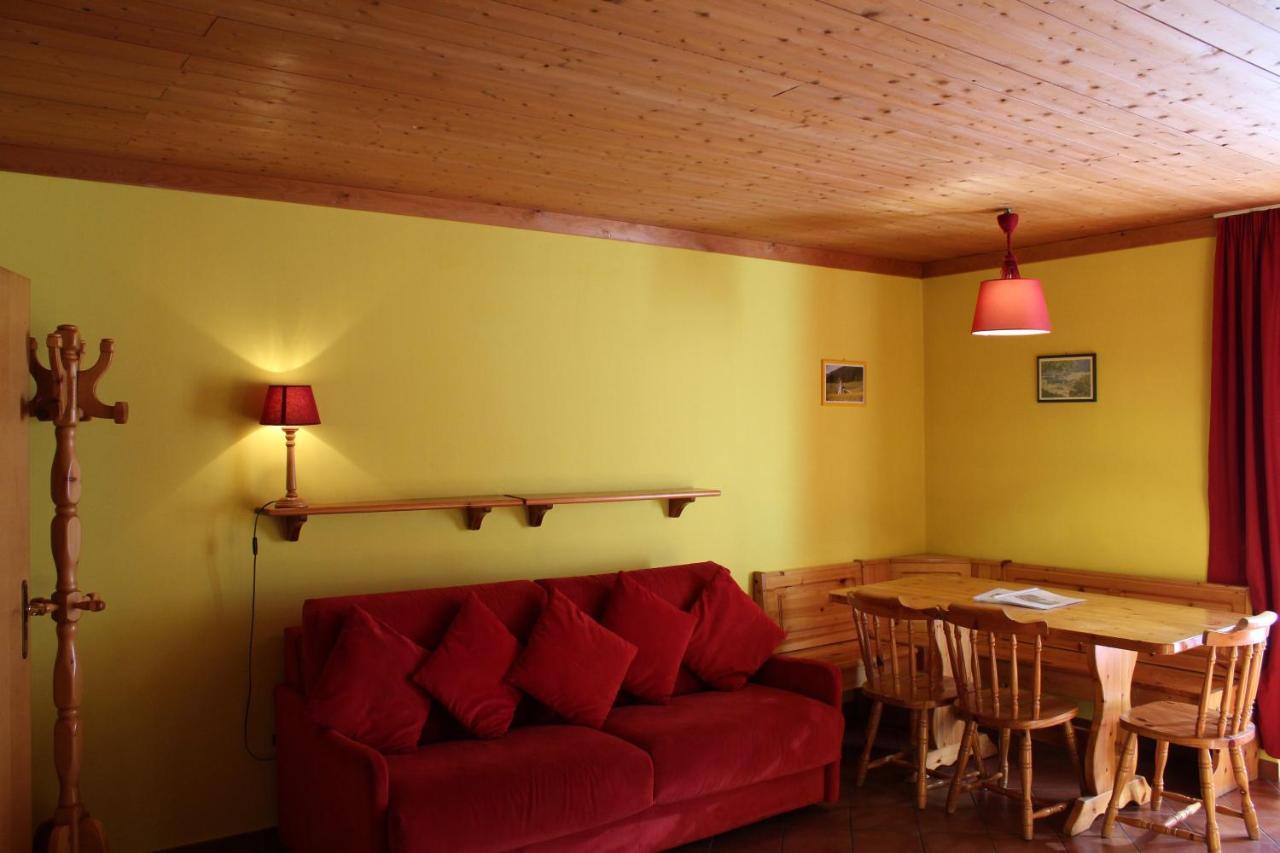 Residenze Sonnenschein Casa Rossa Aparthotel Niederdorf Buitenkant foto